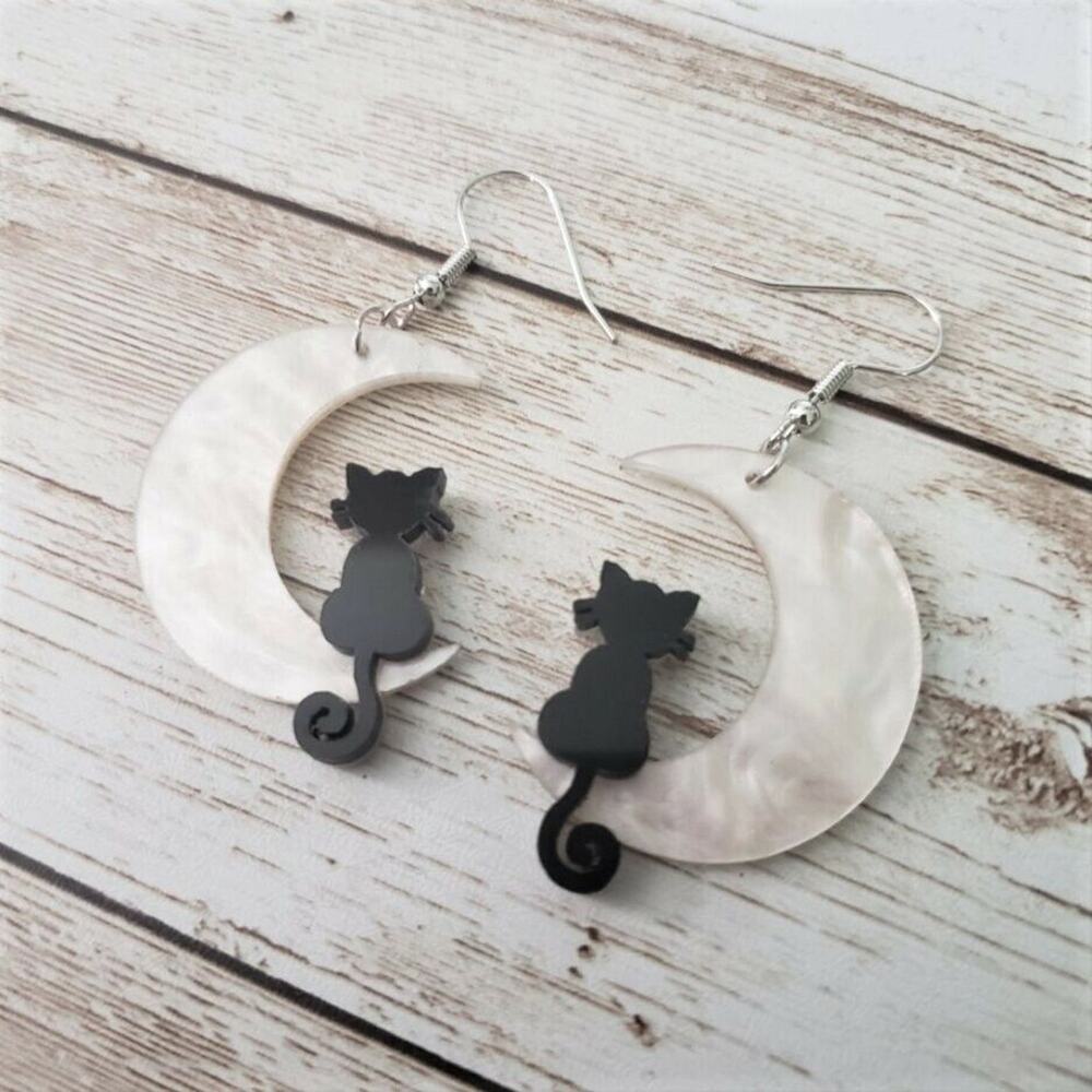 Black Cat On Moon Dangle Earrings - Brand New - Picture 3 of 4